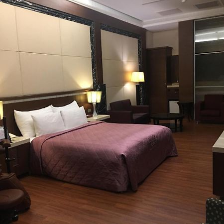 Jing Hwa Motel Tainan Exterior photo