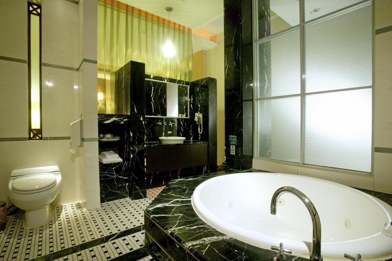 Jing Hwa Motel Tainan Exterior photo