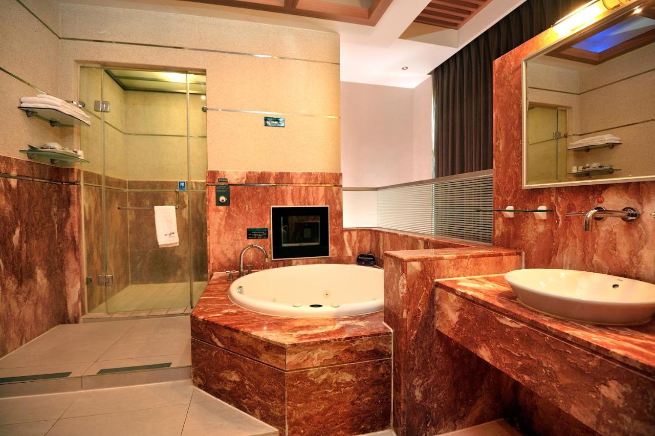Jing Hwa Motel Tainan Exterior photo