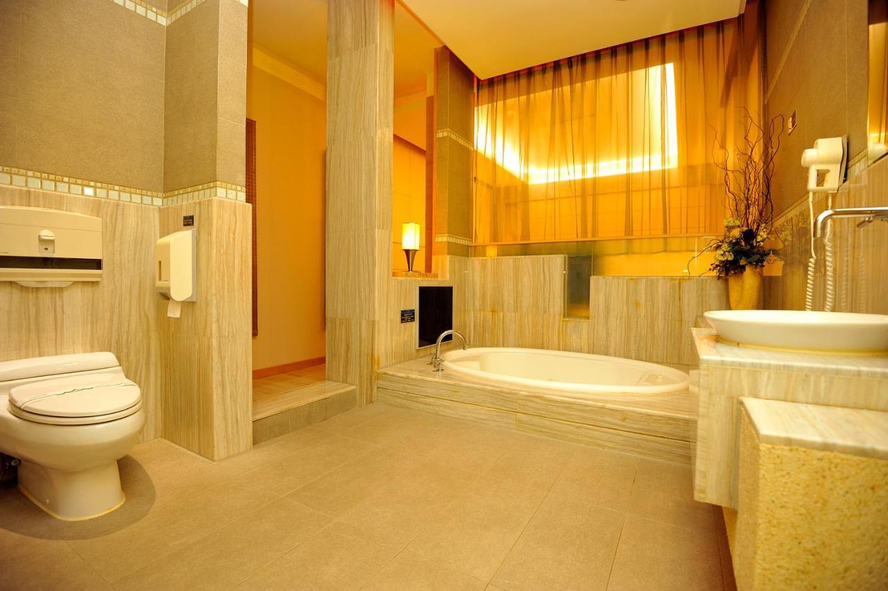 Jing Hwa Motel Tainan Exterior photo