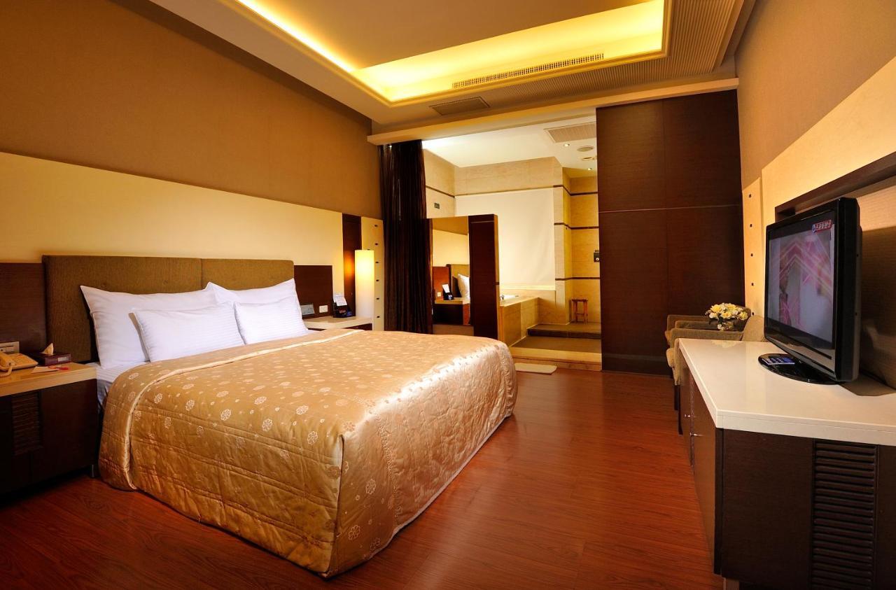 Jing Hwa Motel Tainan Exterior photo