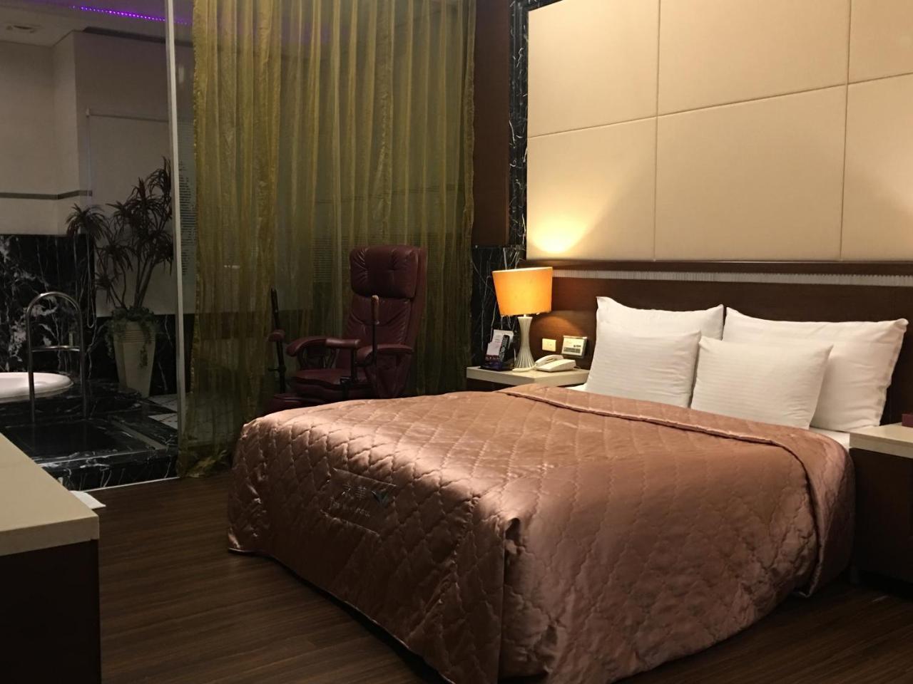Jing Hwa Motel Tainan Exterior photo